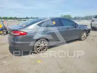 2019 Ford FUSION photo