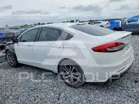 2019 Ford FUSION photo