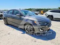 2019 Ford FUSION photo