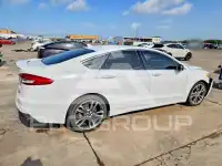 2019 Ford FUSION photo