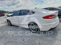 2019 Ford FUSION фото
