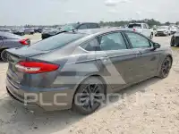 2019 Ford FUSION photo
