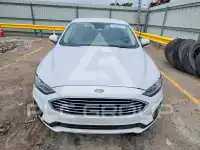 2019 Ford FUSION photo