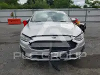 2019 Ford FUSION photo