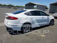 2019 Ford FUSION photo