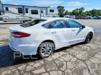 2019 Ford FUSION photo
