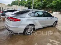 2019 Ford FUSION photo