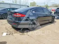 2019 Ford FUSION фото