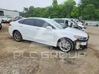 2019 Ford FUSION photo
