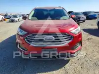 2019 Ford EDGE photo