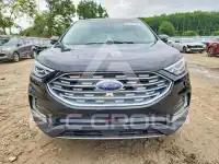 2019 Ford EDGE photo