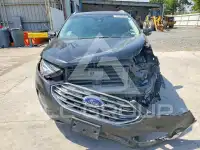 2019 Ford EDGE photo