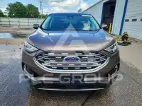 2019 Ford EDGE photo