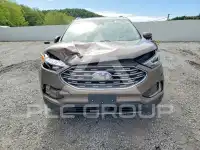 2019 Ford EDGE photo
