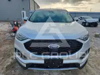 2019 Ford EDGE photo