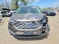 2019 Ford EDGE photo