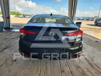 2019 Hyundai Elantra фото