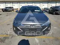 2019 Hyundai Elantra photo