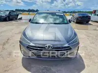 2019 Hyundai Elantra photo