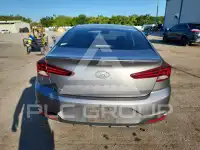 2019 Hyundai Elantra photo