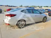 2019 Hyundai Elantra photo