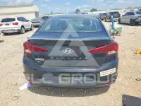 2019 Hyundai Elantra photo