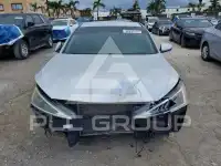 2019 Hyundai Elantra фото