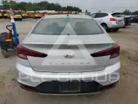 2019 Hyundai Elantra photo
