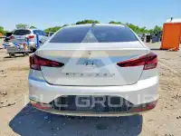 2019 Hyundai Elantra фото