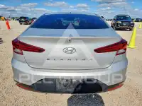 2019 Hyundai Elantra photo