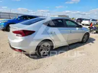 2019 Hyundai Elantra photo