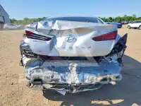 2019 Hyundai Elantra photo