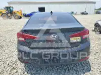 2019 Hyundai Elantra photo
