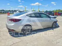 2019 Hyundai Elantra photo