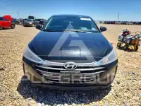 2019 Hyundai Elantra photo