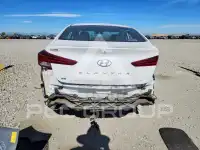 2019 Hyundai Elantra photo