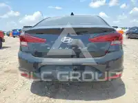 2019 Hyundai Elantra photo