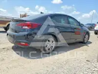 2019 Hyundai Elantra photo
