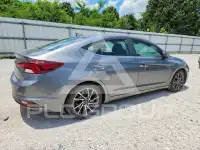 2019 Hyundai Elantra photo