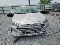 2019 Hyundai Elantra photo