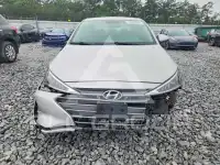 2019 Hyundai Elantra photo