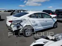 2019 Hyundai Elantra photo