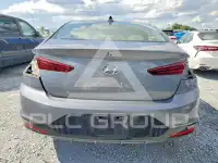 2019 Hyundai Elantra фото