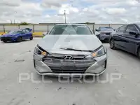 2019 Hyundai Elantra photo