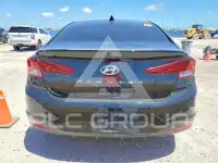 2019 Hyundai Elantra photo