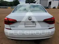 2019 Volkswagen Passat фото