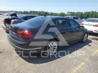 2019 Volkswagen Passat фото