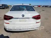 2019 Volkswagen Passat photo