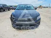2019 Volkswagen Passat фото