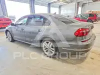 2019 Volkswagen Passat photo